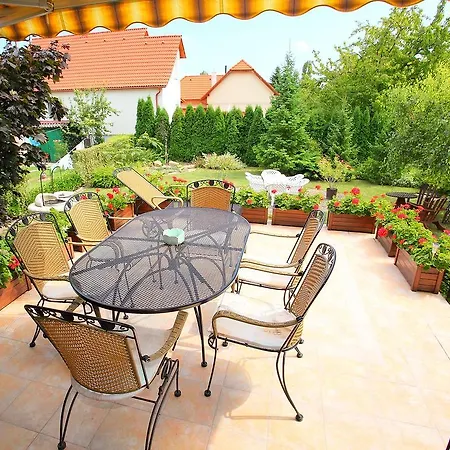 Villa Balatonalmadi