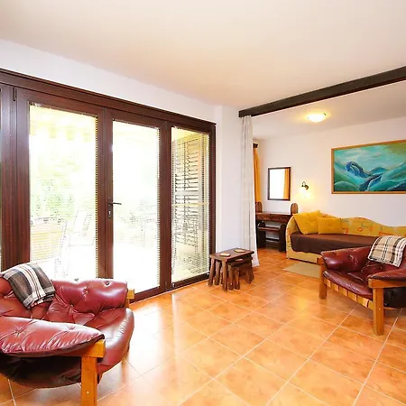 Villa Balatonalmadi